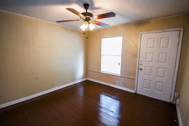 Building Photo - 1315 Dawson St Unit 1315 Dawson