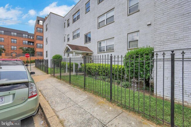 Building Photo - 4929 Foote St NE Unit 2 Rental