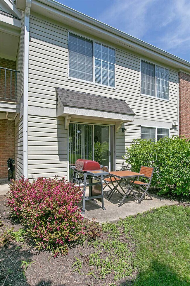 Arlington Club Apartments Wheeling, IL