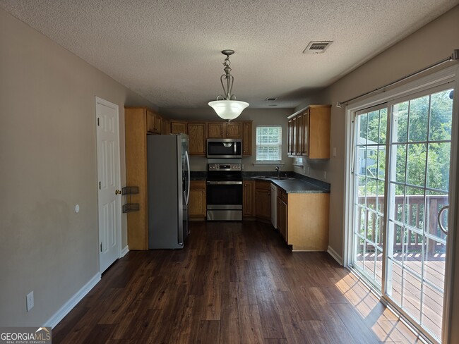 Photo - 301 Aspen Arbor