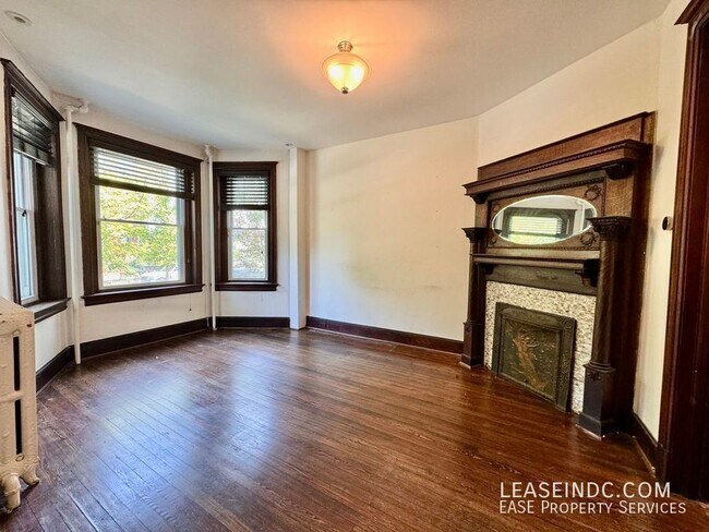 Photo - 128 Adams St NW