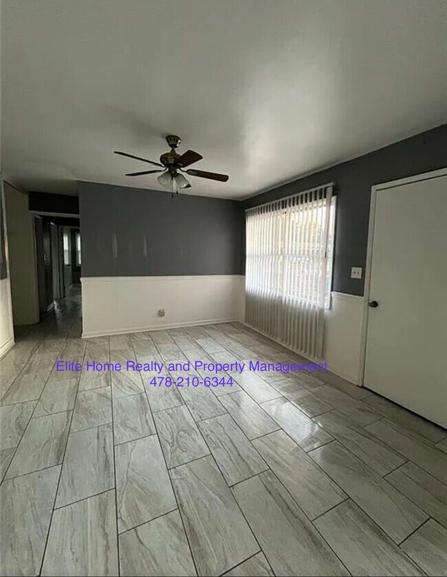 Photo - 4220 Elkan Ave