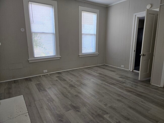 Photo - 1945 Ellis St