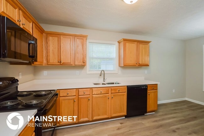 Photo - 151 Longstreet Ct