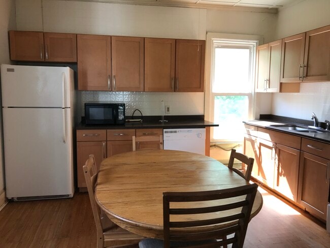 Photo - 114 Stewart Ave Unidad 1