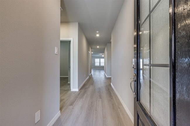 Photo - 5209 Meditation Dr