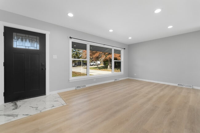 Photo - 2N359 Mildred Ave House