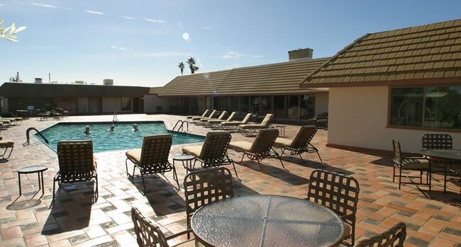 Piscina - Hacienda de Valencia