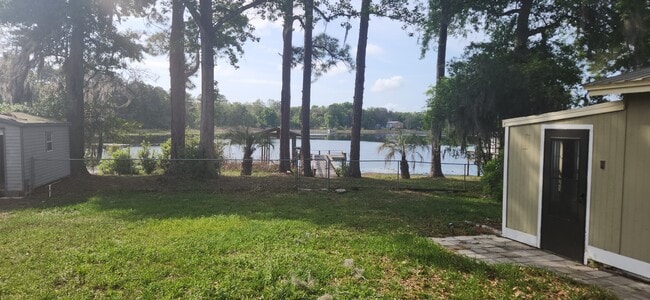 Photo - 800 Lake Shore Ter