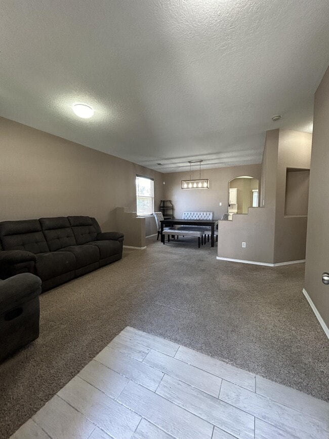 Photo - 835 Kipuka Dr NW