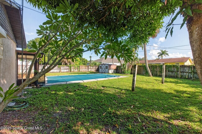 Photo - 458 Freeman Rd NW