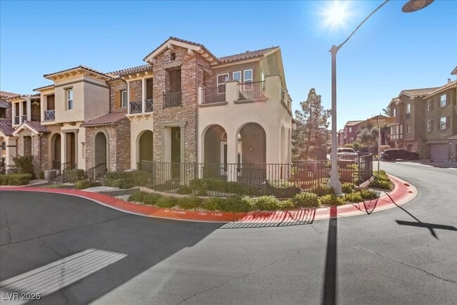 Photo - 2 Corte Belleza Unit 0