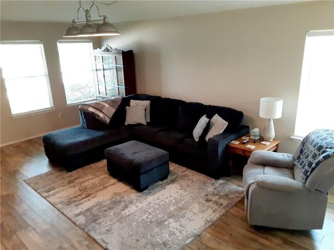 Building Photo - 317 McCarthur Dr