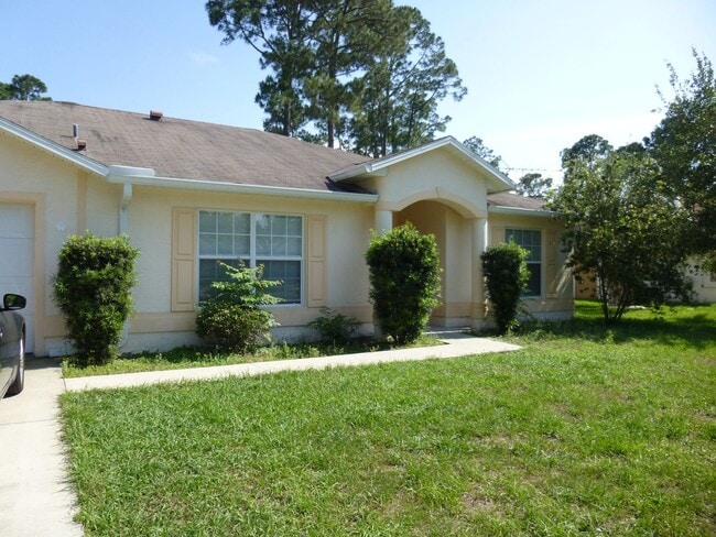 4/2/2, with screen porch. Convenient locat... - 4/2/2, with screen porch. Convenient locat... House