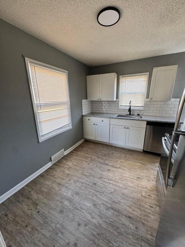 Photo - Section 8 Welcome 2 bed 1 bath duplex