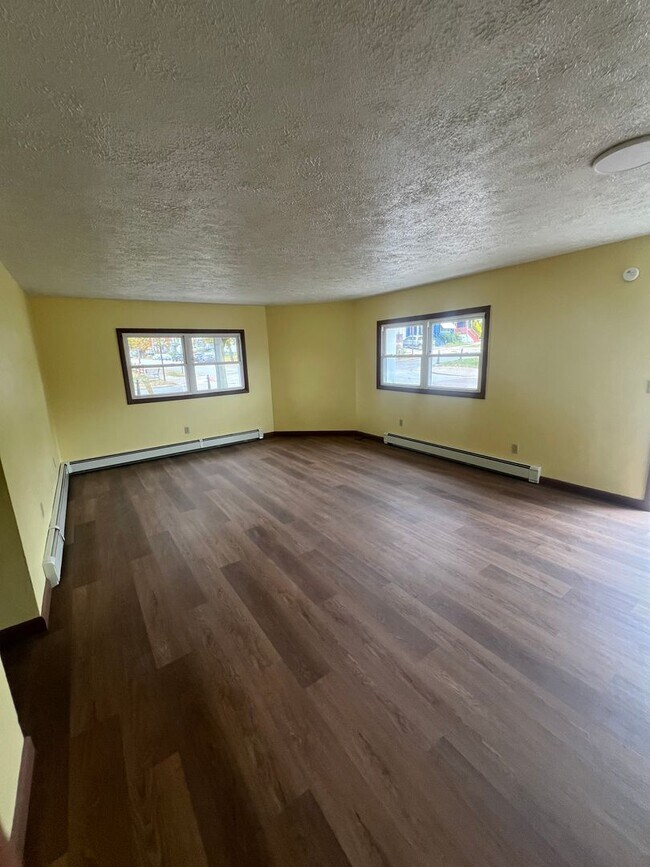 Photo - 330-32 PARADE Unit #1