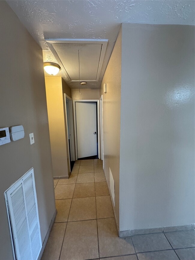 Photo - 4435 Brookhead Trail