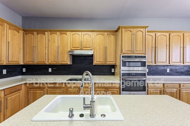 Photo - 16812 W Northampton Rd