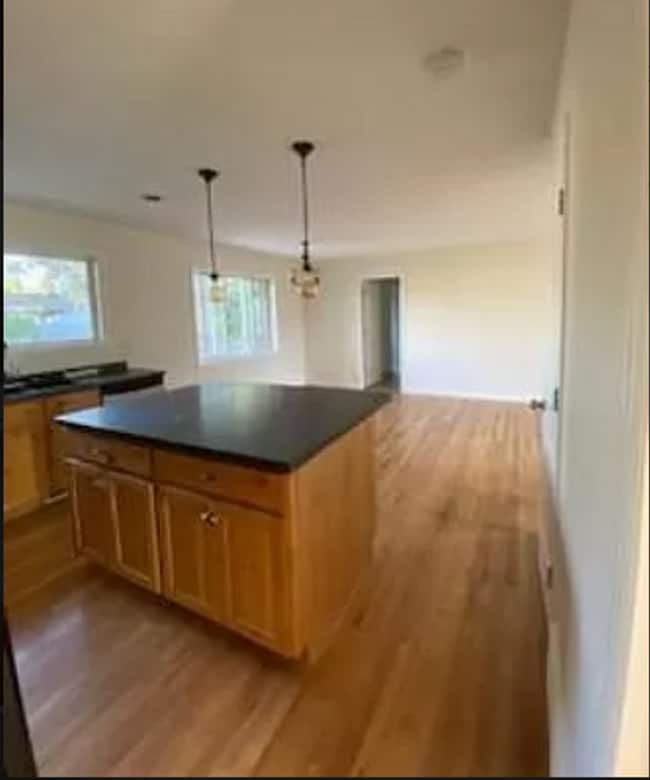 Photo - 310 S 41st St