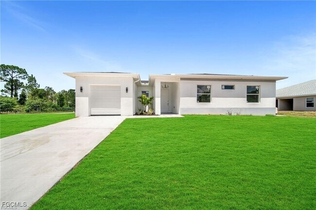 Building Photo - 4768 Nelson Dr