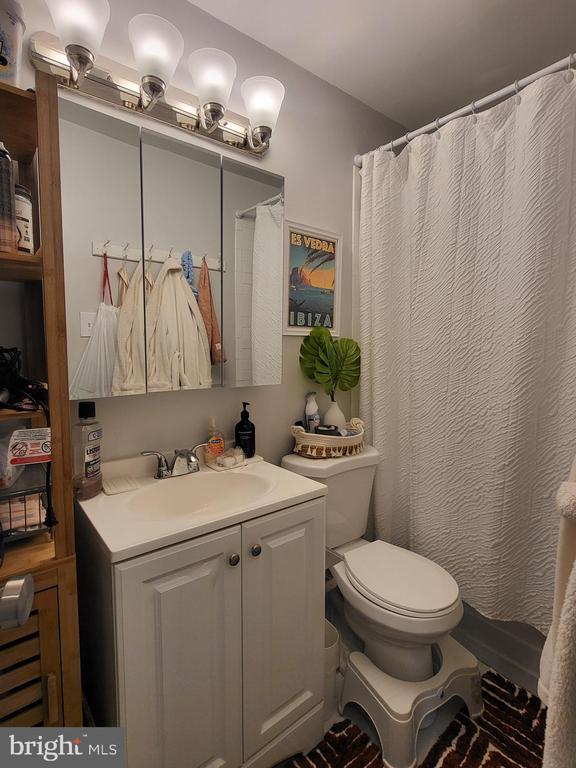 Photo - 135 S 19th St Unit 613