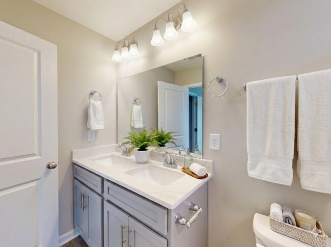 Photo - 1302 Champions Rst Rd