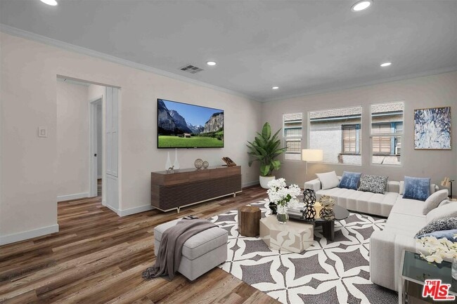Building Photo - 11575 Riverside Dr Rental