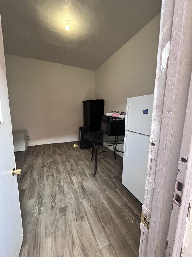 Photo - 1309 Yandell Dr