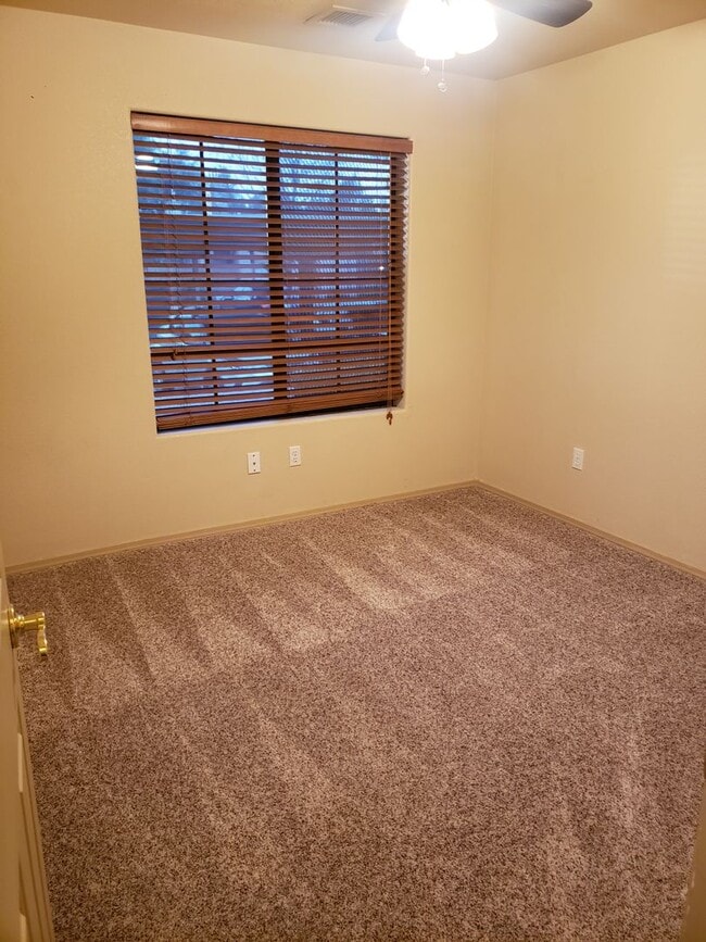 Photo - Northwoods Condo - 2 bed / 1 bath with assigned parking