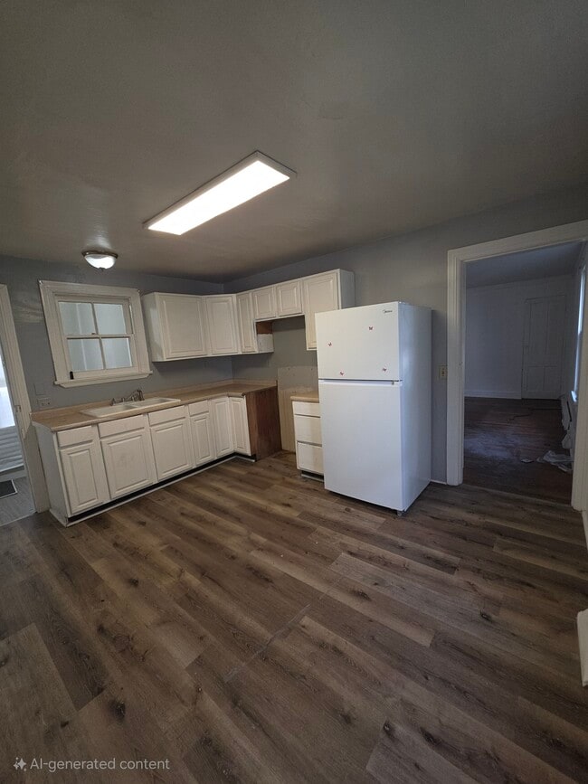 Kitchen - 307 N Governors Ave