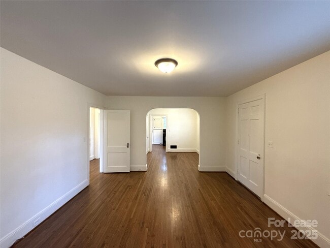 Photo - 1901 Armstrong Park Dr