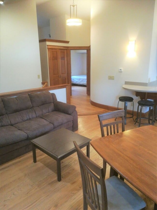 Photo - 201 S Aurora St Unit 2