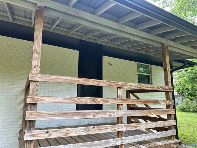 Photo - 1114 NW Oakwood Ave