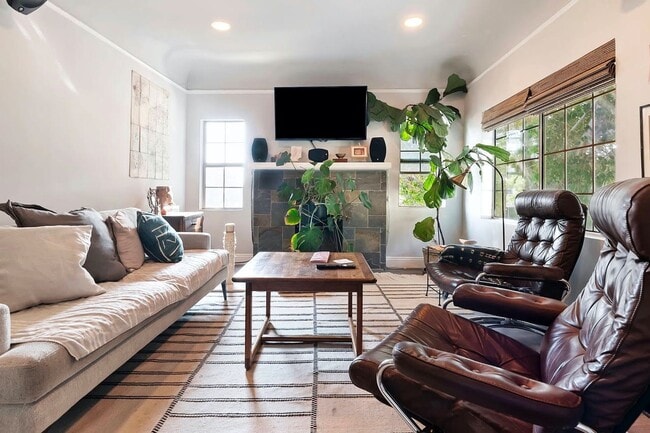 Photo - 703 N. Ave. 54/5375 East Raphael Unit 5375 East Raphael St.