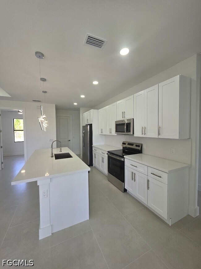 Photo - 710 Godwid Ave S
