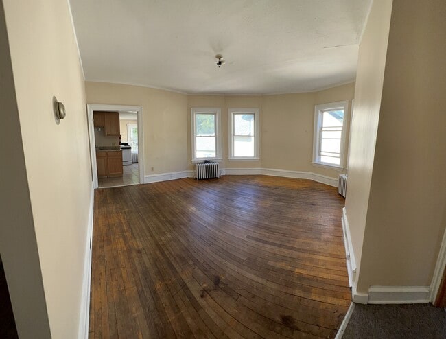 Building Photo - 27 Loomis St Rental