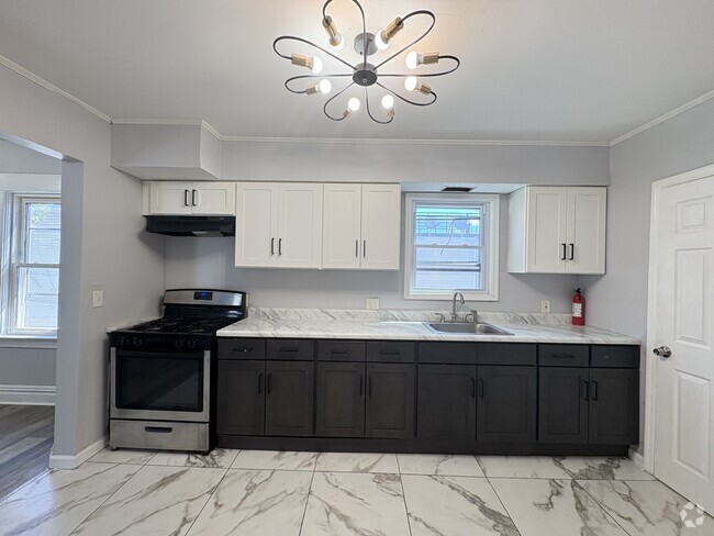 Building Photo - 178 Lincoln Pl Unit 2 Rental