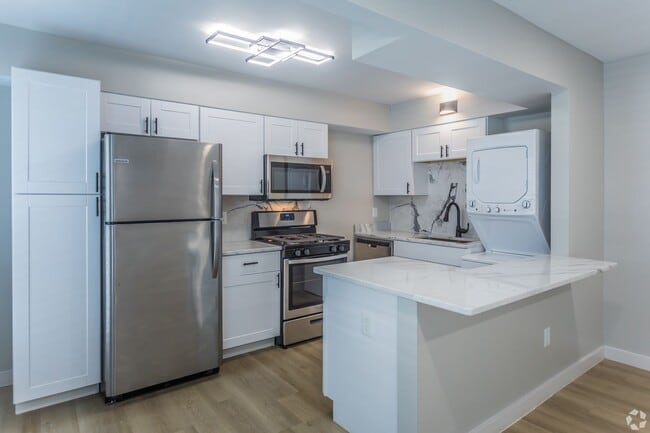 Building Photo - OPEN HOUSE 6/27/26 Now Leasing! Spring Move-in Specials: Limited-Time Only Unit 1