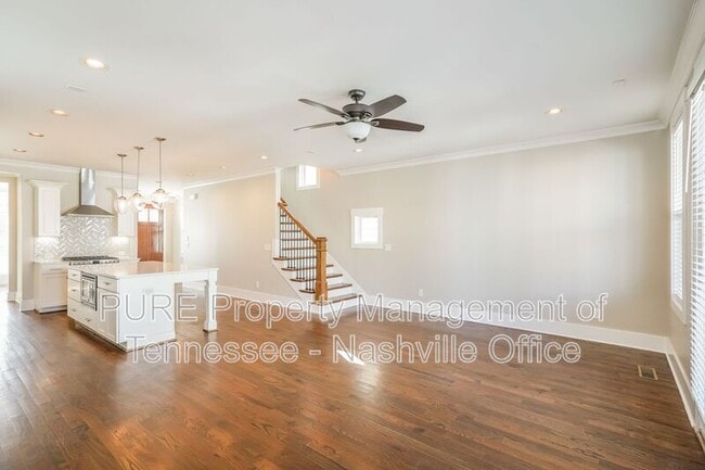 Photo - 906 Southside Pl