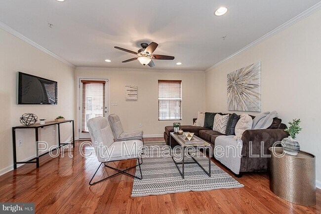 Photo - 4618 Dillon Pl House