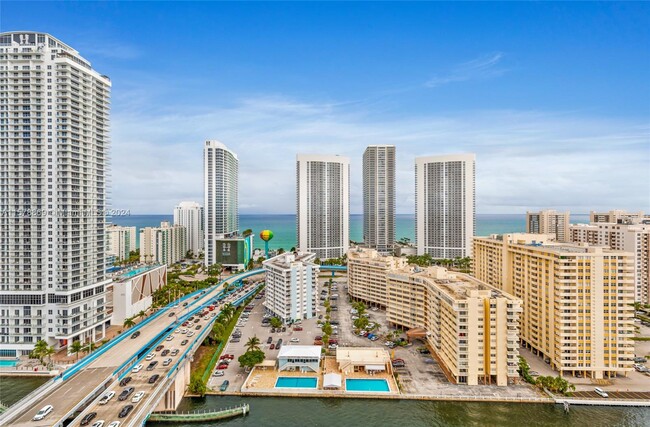 Photo - 2600 E Hallandale Beach Blvd Condominio Unidad 2401