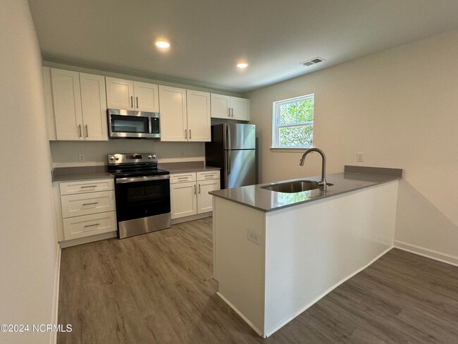 Photo - 718 Taylor St Unit B