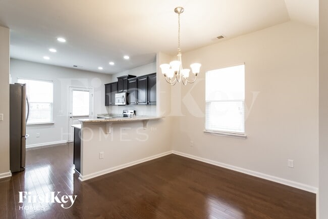 Photo - 328 Cantley Ct