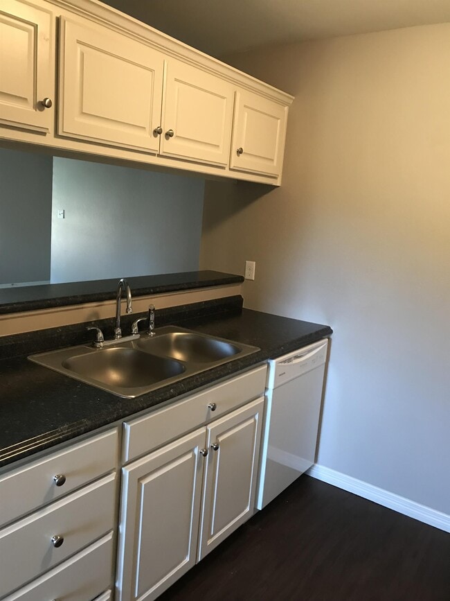 15500 County Rd 1148 Townhome Townhome Rental in Tyler TX