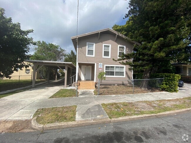 Building Photo - 817 7th St Rental