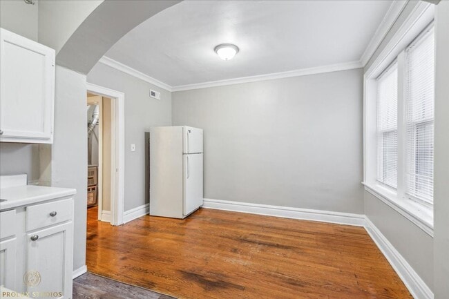 Photo - 5041 W 18th St Unit 8
