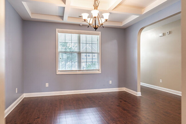 Photo - 216 Tipperary St