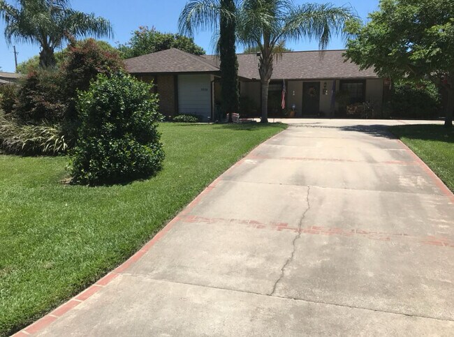 Photo - 5220 Royal Oak Dr