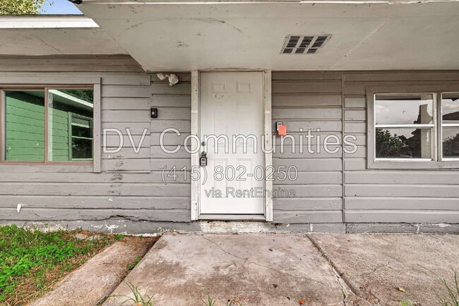 Photo - 5910 Southtown St