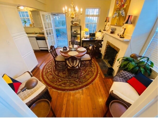 Photo - 425 Price St